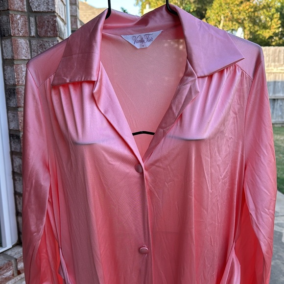 Nos Vintage Vanity Fair SILKY robe Peach Long Nylon Belted Robe